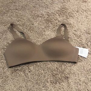 Lululemon hold true bra new with tags!